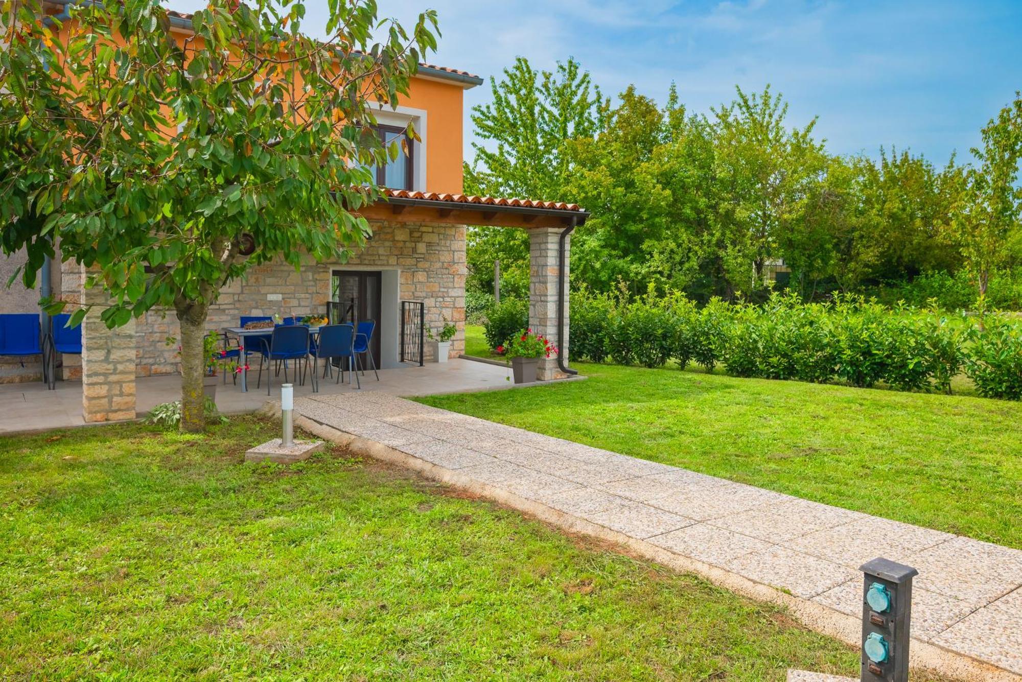 Holiday Apartment Ariella Krizanici Buitenkant foto